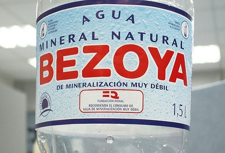 Bezoya fluye hacia lo emocional con una acción de branded content
