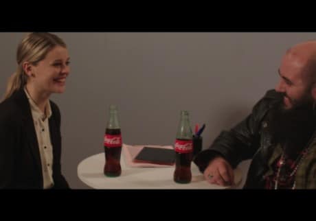 Coca-Cola lanza un experimento para acabar con los prejuicios y lograr un mundo más feliz