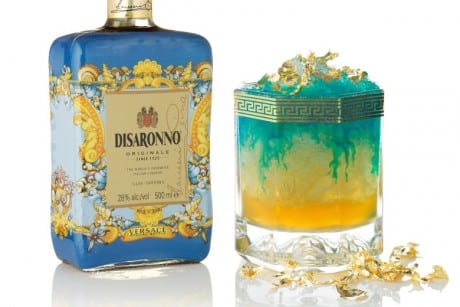Versace diseña una edición limitada de Disaronno