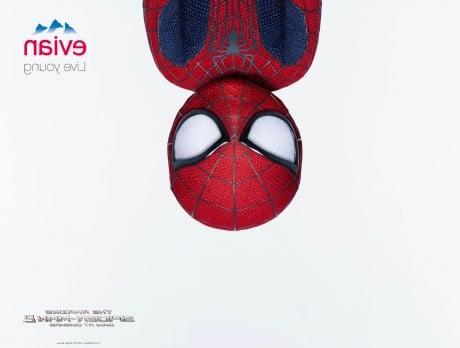 Spiderman continúa rejuveneciendo con Evian en Twitter y Facebook