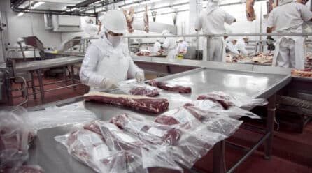China promete a Brasil instantánea solución al embargo de la carne