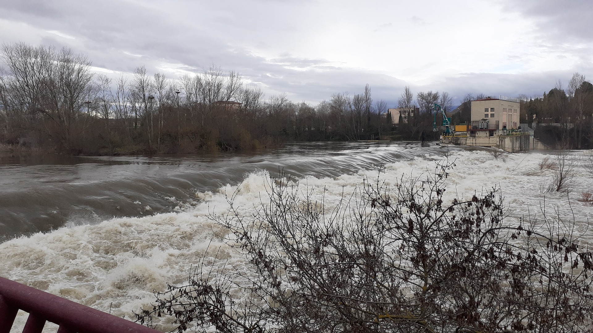 Riada del Ebro 2021: histórica, pero las aguas vuelven a su cauce