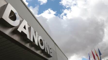 Danone en Rusia cederá el grueso de su negocio y asumirá depreciación
