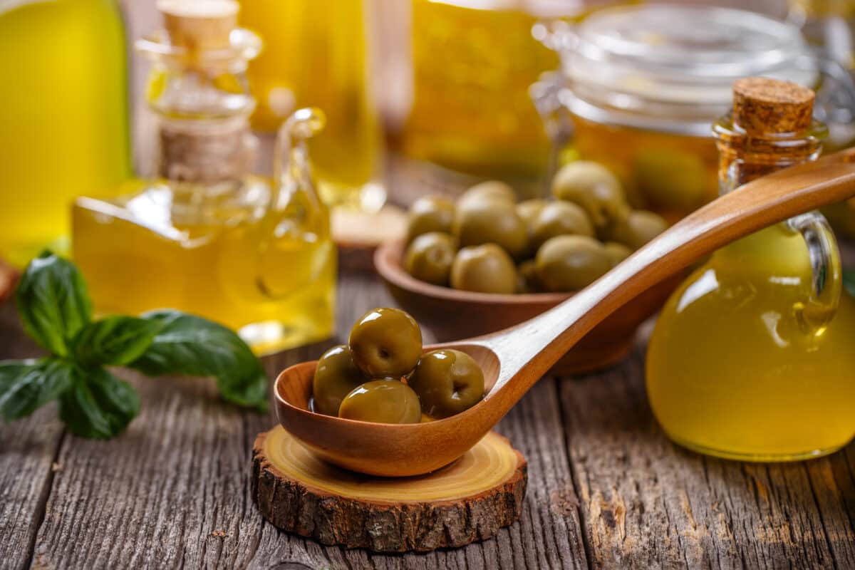 La UE apoya la supresión de la categoría de aceite de oliva virgen corriente