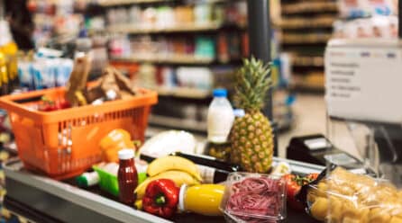 La cesta de la compra anual de cada español se ha reducido un 9%