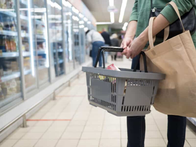 El 90 por ciento de los consumidores han cambiado sus hábitos para hacer frente a la subida de los precios de la cesta de la compra