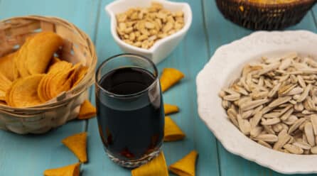 Los españoles gastaron 2.316 millones de euros en «snacks» durante 2022, un 10% más.