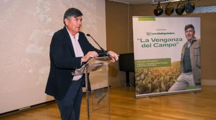 Manuel Pimentel analiza el futuro del campo en la Región de Murcia en su conferencia ‘La Venganza del Campo’
