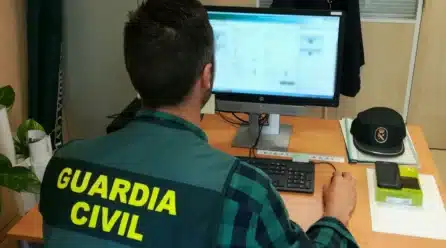 La Guardia Civil desarticula una banda especializada en estafas tecnológicas a empresas hortofrutícolas de Almería y Granada