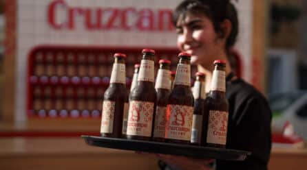 Cruzcampo lanza ‘Volver’, su edición limitada especial de Navidad con fines sociales