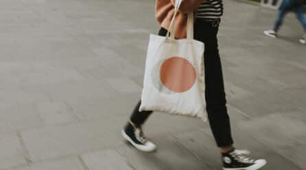Las bolsas de tela personalizadas, una opción cada vez más demandada en las estrategias de marketing sostenible
