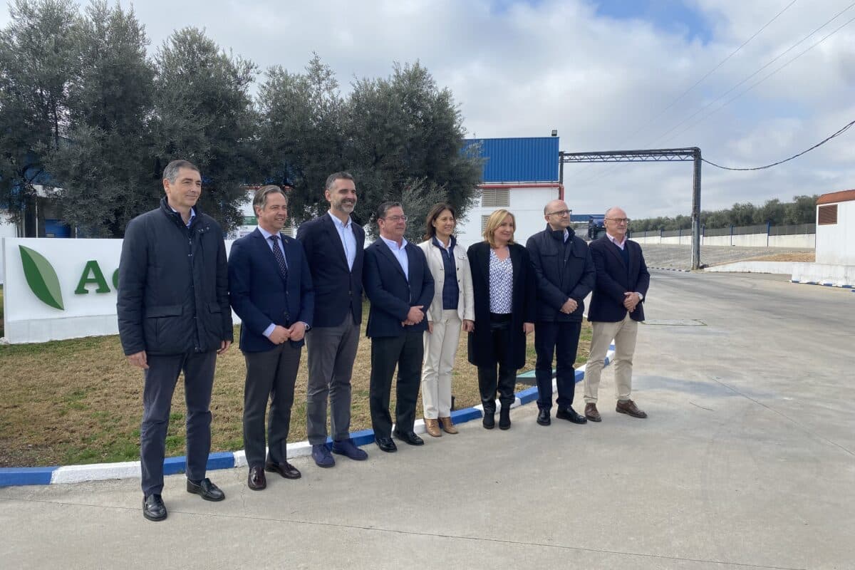 El Consejero de Agricultura de Andalucía visita Agrosevilla para conocer su modelo de sostenibilidad