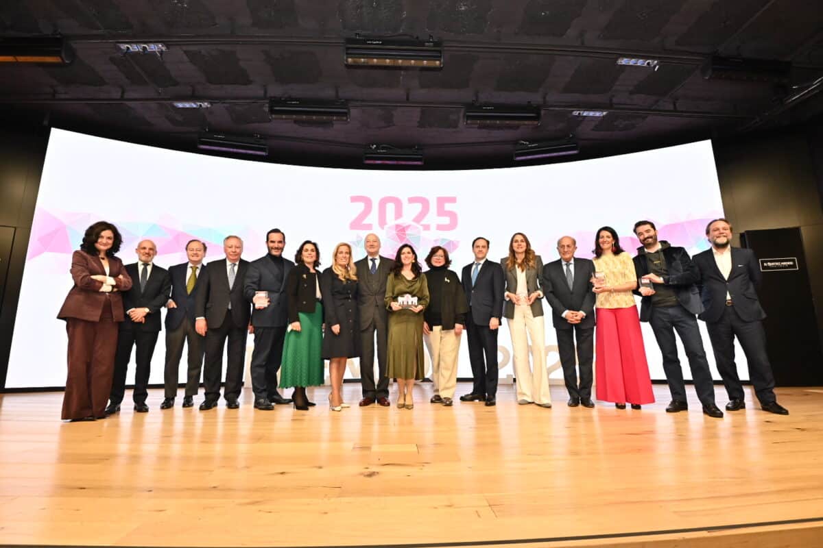 ADEFAM reconoce a la familia de la Mata, propietaria de VARMA, como Familia Empresaria del Año 2025