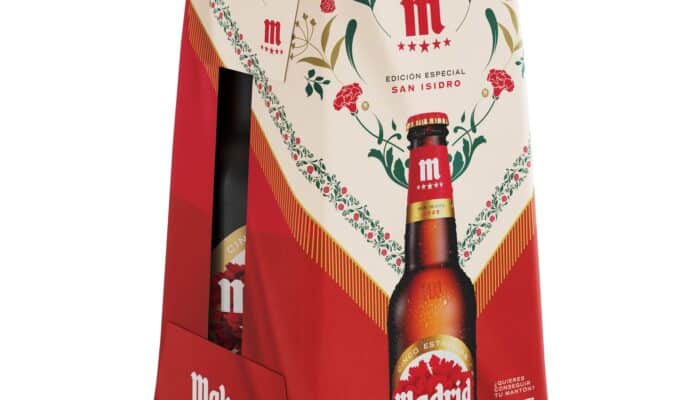 Mahou celebra lo castizo en San Isidro con una edición especial en la que cede su logo a Madrid