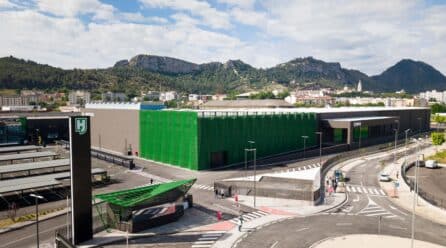 Hinojosa culmina la ampliación de su planta de Xàtiva e incrementa su capacidad productiva con la onduladora más avanzada del mercado