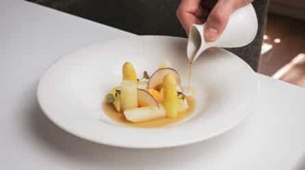 El Espárrago de Navarra conquista los fogones de Barcelona y Madrid en una ruta gastronómica con estrella