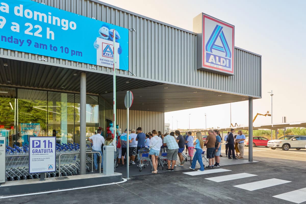 ALDI abre 168 nuevas tiendas en cinco años y consolida el mayor crecimiento del sector.