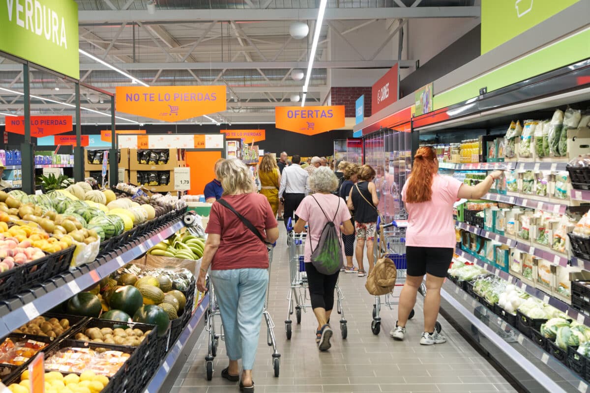ALDI prevé comprar 18.300 toneladas de fruta nacional este verano, un 30% más que en 2024