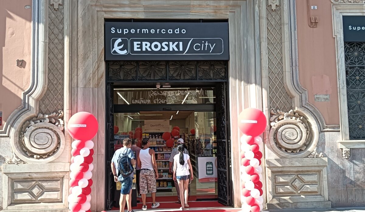 EROSKI inaugura un nuevo supermercado franquiciado en Valencia