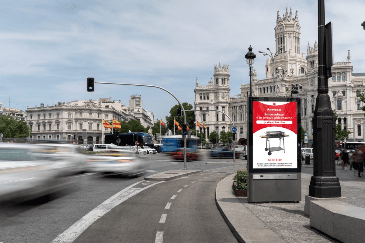 Alcampo revoluciona la publicidad exterior con una campaña programática basada en datos en tiempo real